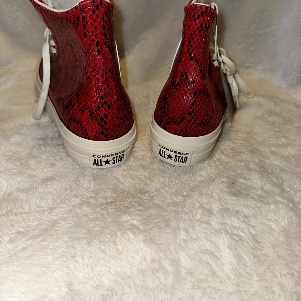 Converse Unisex Red Leather All Star High-Tops Sz (10.5 Women’s or Men’s 8.5) - Picture 12 of 14